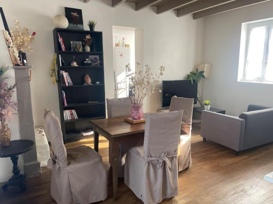 Charmante Maison, Coeur De Bourg Bazouges-la-Pérouse Dış mekan fotoğraf