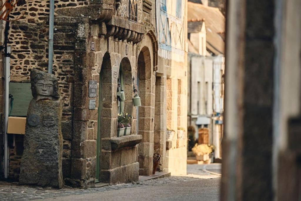 Charmante Maison, Coeur De Bourg Bazouges-la-Pérouse Dış mekan fotoğraf
